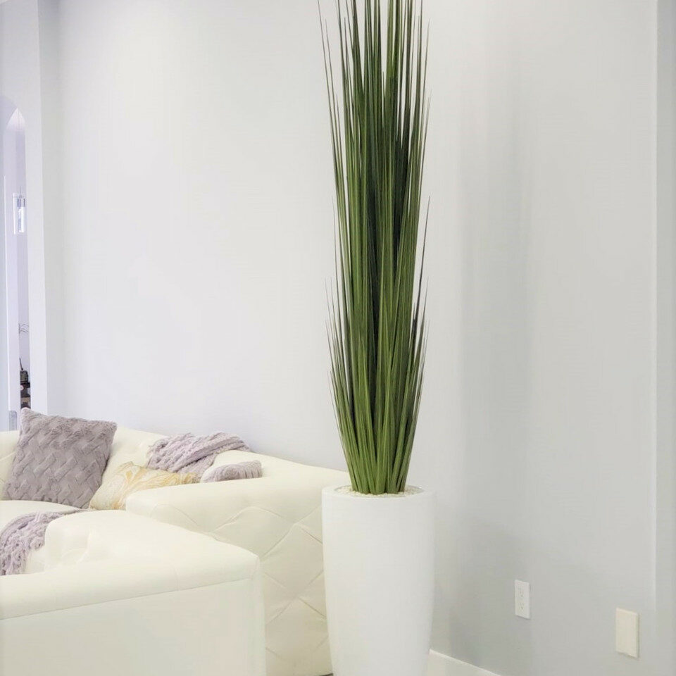 Large Dax Vase with Rush Grass