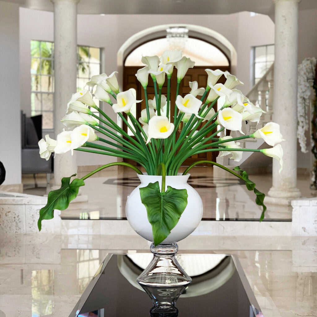 Elegant Vase with Multiple White Calla Lilies